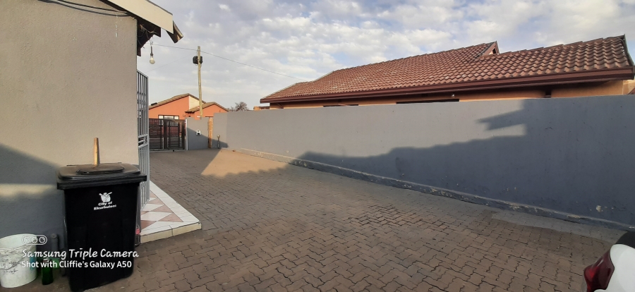 2 Bedroom Property for Sale in Tokoza Ext 2 Gauteng