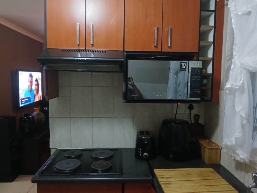 3 Bedroom Property for Sale in Roodekop Gauteng