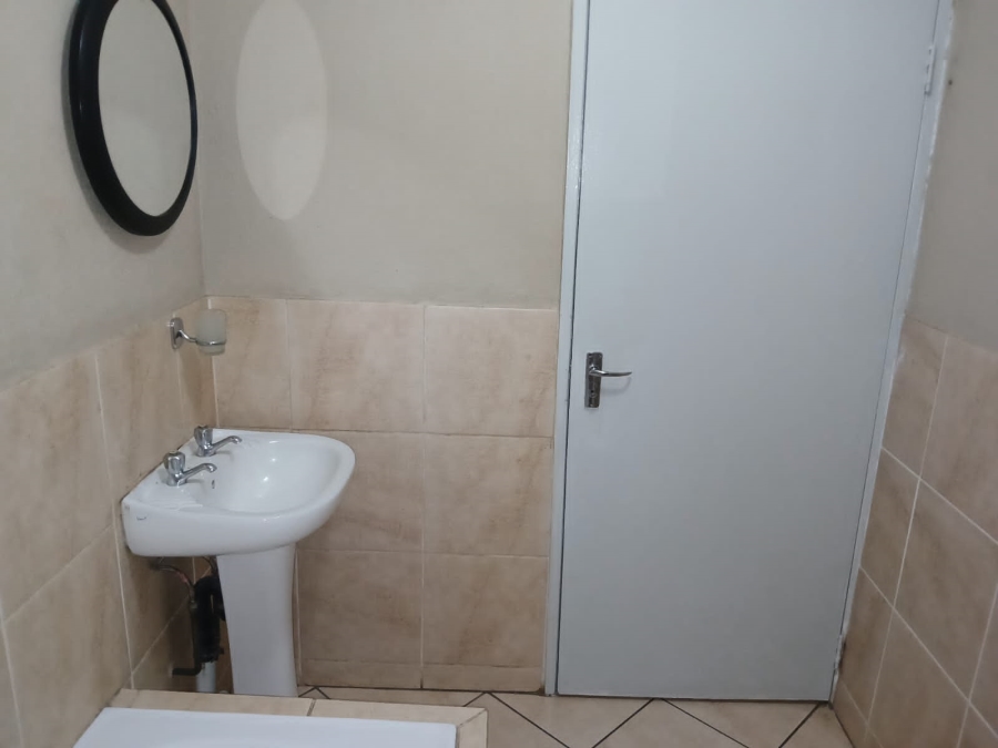 3 Bedroom Property for Sale in Roodekop Gauteng