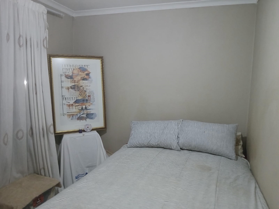 3 Bedroom Property for Sale in Roodekop Gauteng