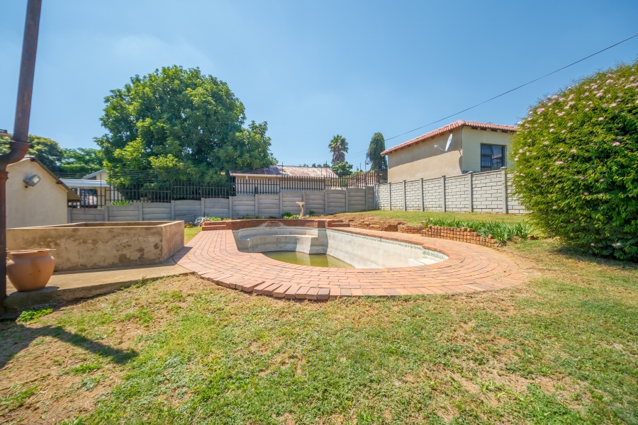 3 Bedroom Property for Sale in Wentworth Park Gauteng