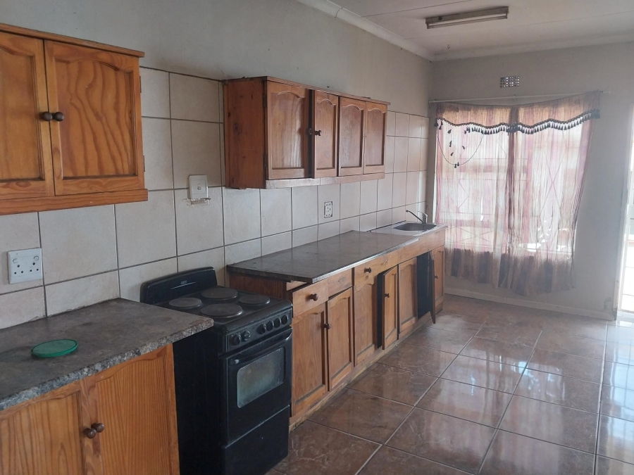 9 Bedroom Property for Sale in Troyeville Gauteng