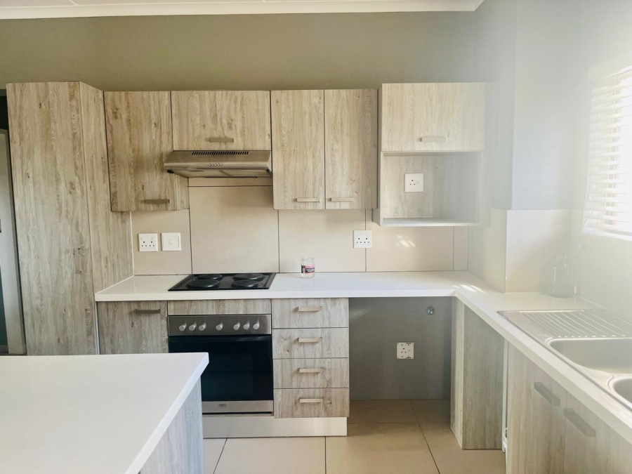 To Let 2 Bedroom Property for Rent in Erand Gardens Gauteng