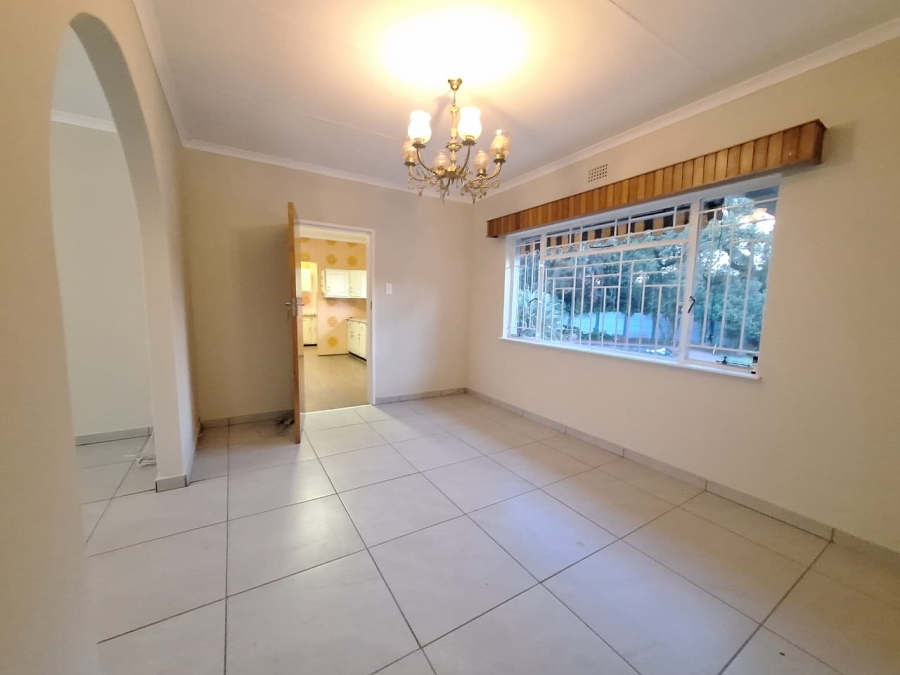 To Let 4 Bedroom Property for Rent in Farrarmere Gauteng