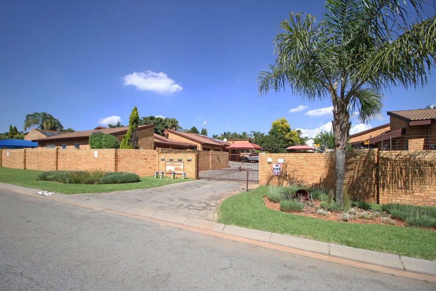 3 Bedroom Property for Sale in Rangeview Gauteng