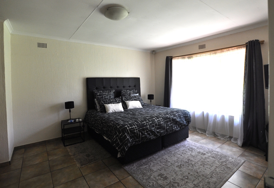 3 Bedroom Property for Sale in Vorna Valley Gauteng