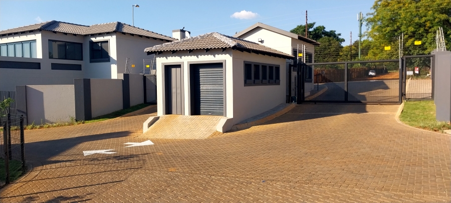 3 Bedroom Property for Sale in Olympus Ridge Gauteng