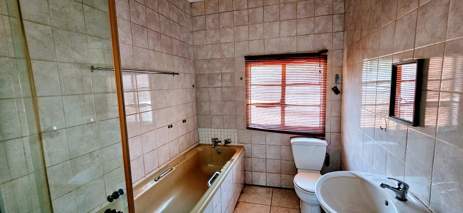 3 Bedroom Property for Sale in Three Rivers Gauteng