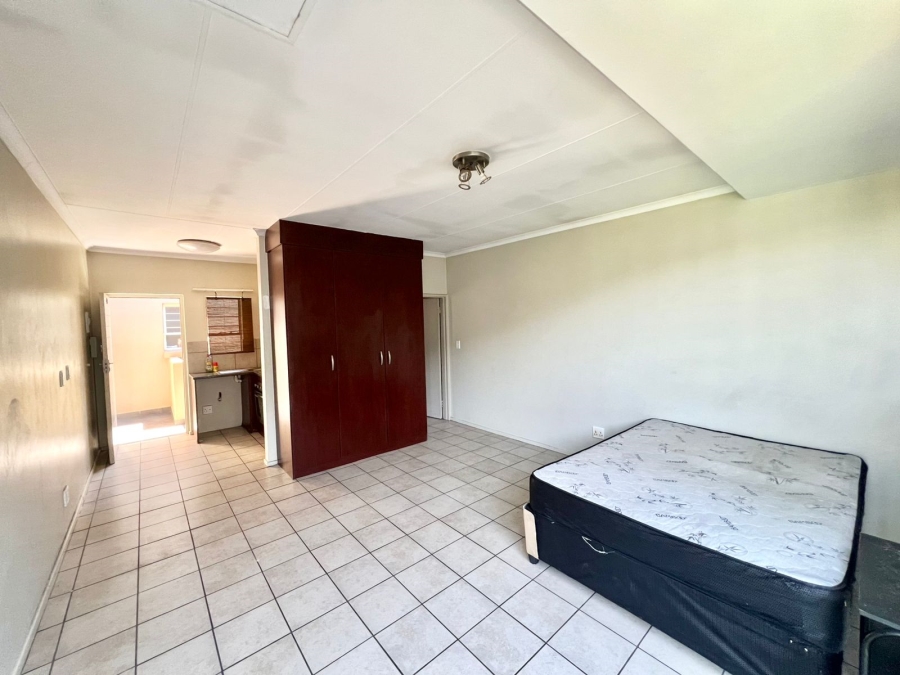 To Let 1 Bedroom Property for Rent in Braamfontein Gauteng