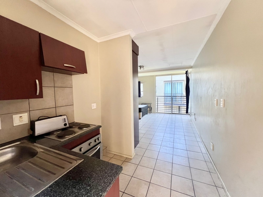 To Let 1 Bedroom Property for Rent in Braamfontein Gauteng