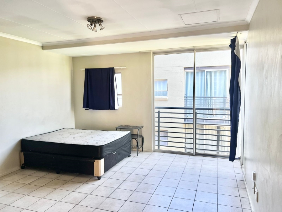 To Let 1 Bedroom Property for Rent in Braamfontein Gauteng