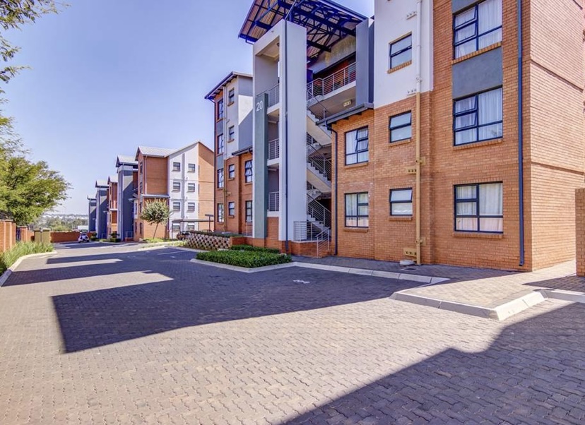 To Let 3 Bedroom Property for Rent in Modderfontein Gauteng