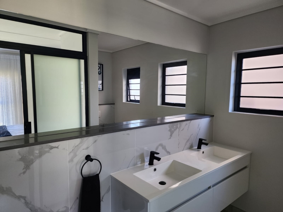 To Let 3 Bedroom Property for Rent in Waterfall Gauteng