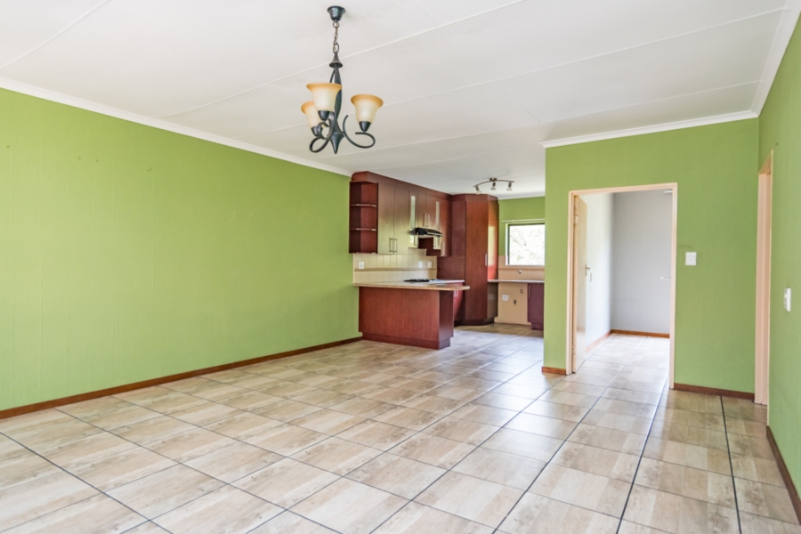 To Let 2 Bedroom Property for Rent in Monument Gauteng