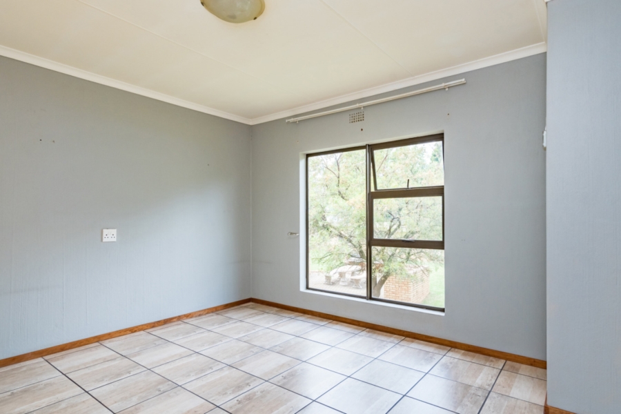 To Let 2 Bedroom Property for Rent in Monument Gauteng