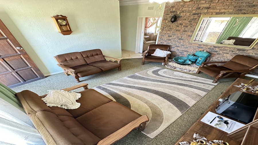 3 Bedroom Property for Sale in Bonaero Park Gauteng