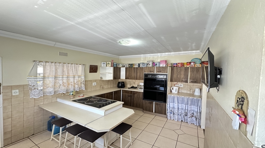 3 Bedroom Property for Sale in Bonaero Park Gauteng