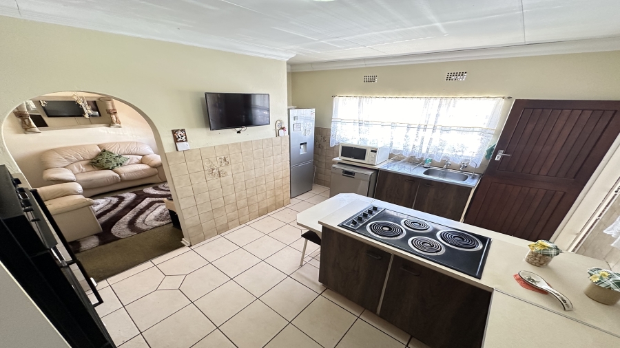 3 Bedroom Property for Sale in Bonaero Park Gauteng