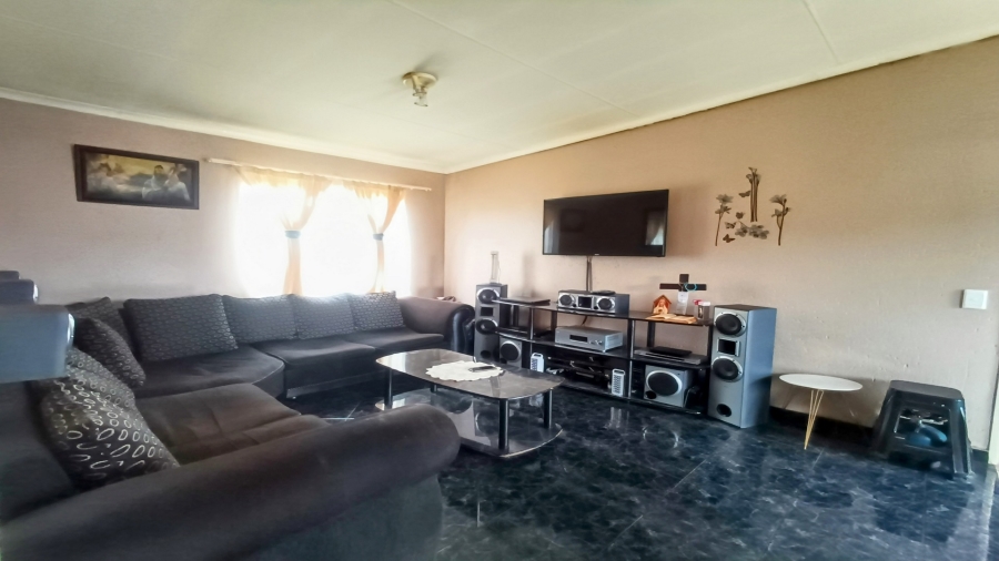 2 Bedroom Property for Sale in Norton Home Estate AH Gauteng