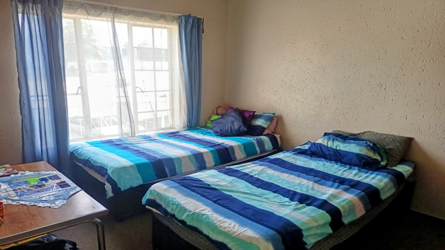 2 Bedroom Property for Sale in Norton Home Estate AH Gauteng