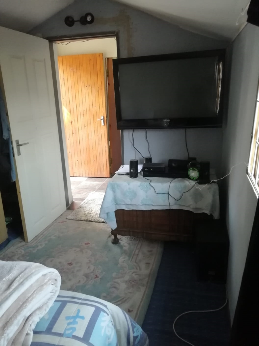 To Let 1 Bedroom Property for Rent in Eastleigh Ridge Gauteng