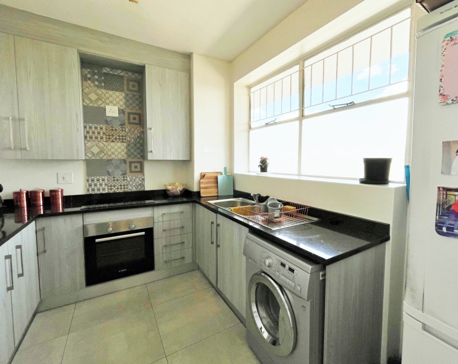 1 Bedroom Property for Sale in Illovo Gauteng