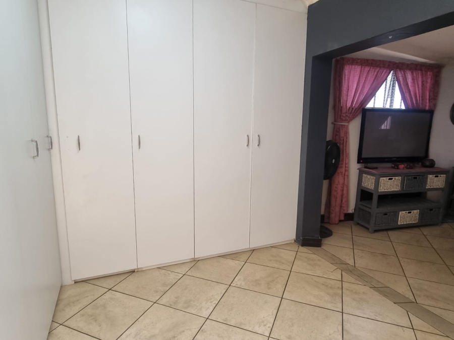 3 Bedroom Property for Sale in Mayberry Park Gauteng