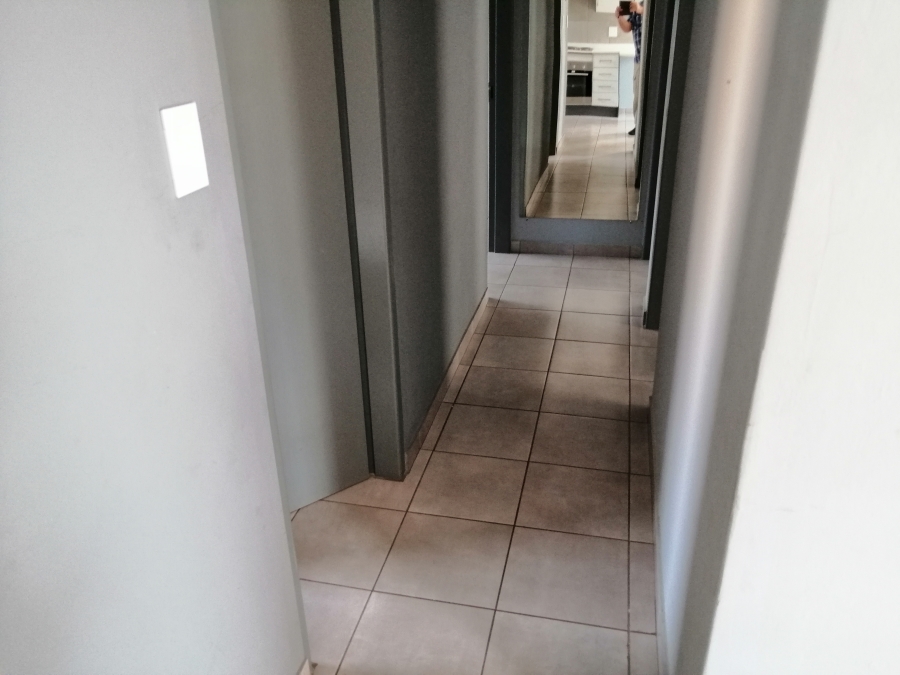 3 Bedroom Property for Sale in Groblerpark Gauteng