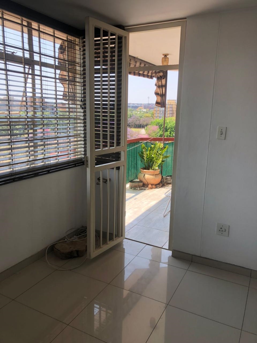 2 Bedroom Property for Sale in Sunnyside Gauteng