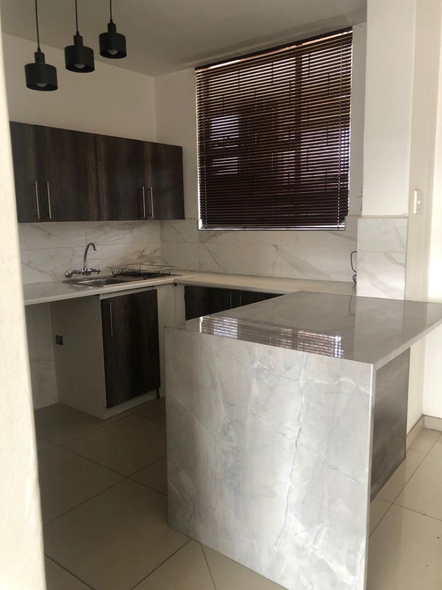 2 Bedroom Property for Sale in Sunnyside Gauteng