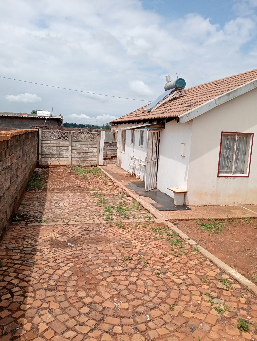 3 Bedroom Property for Sale in Lenasia Ext 13 Gauteng