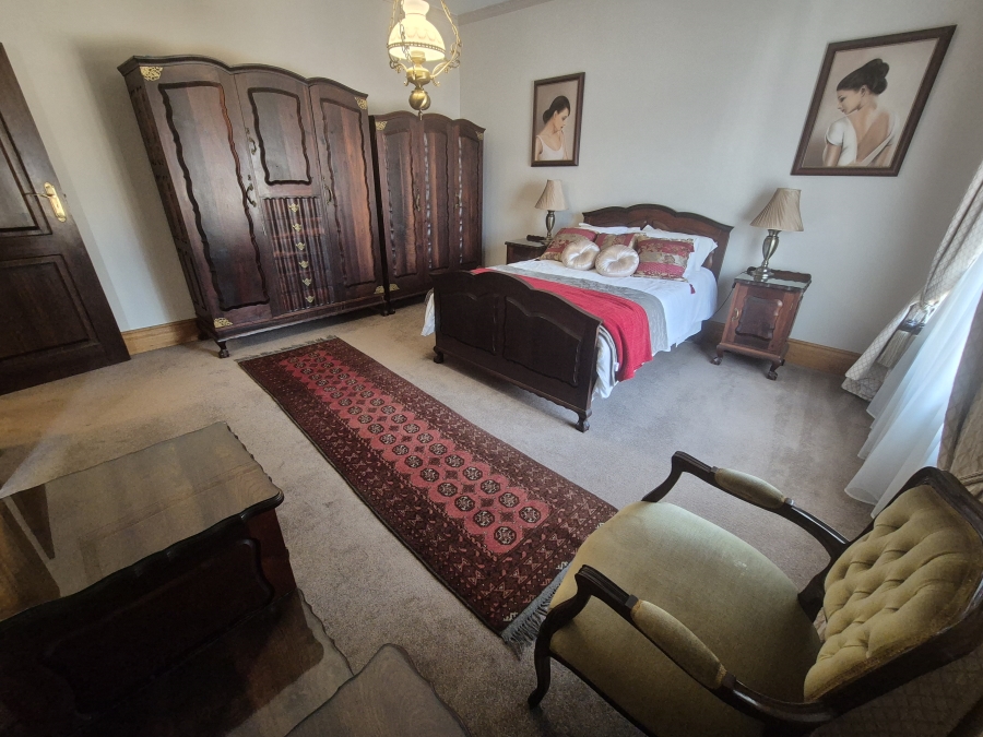 6 Bedroom Property for Sale in Eldoraigne Gauteng