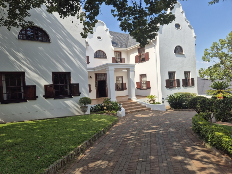 6 Bedroom Property for Sale in Eldoraigne Gauteng