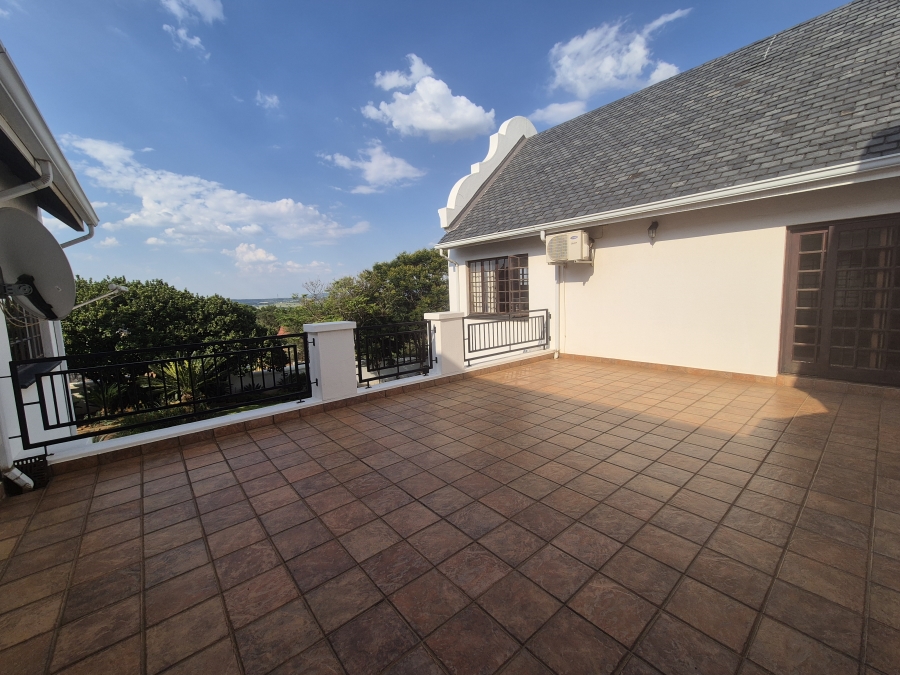 6 Bedroom Property for Sale in Eldoraigne Gauteng