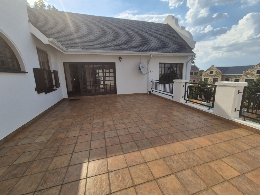 6 Bedroom Property for Sale in Eldoraigne Gauteng