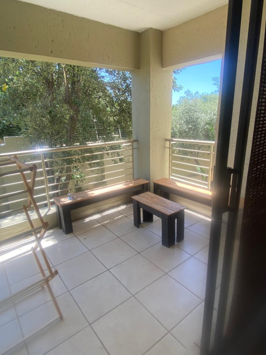 To Let 2 Bedroom Property for Rent in Bryanston Gauteng