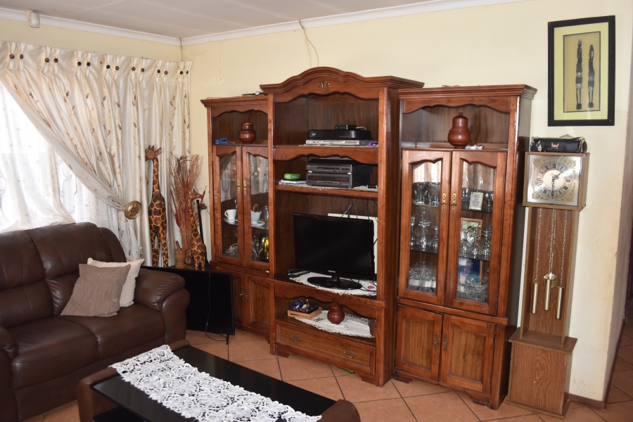 5 Bedroom Property for Sale in Soshanguve XX Gauteng