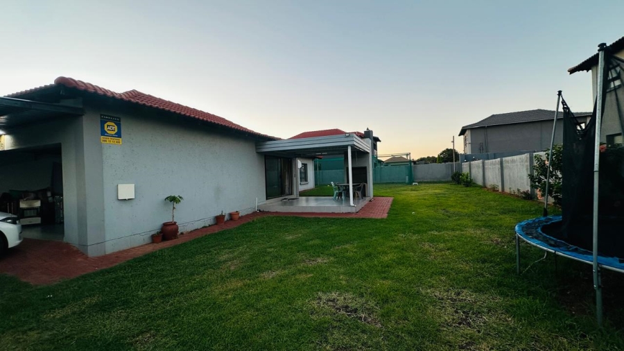 3 Bedroom Property for Sale in Halfway House Gauteng