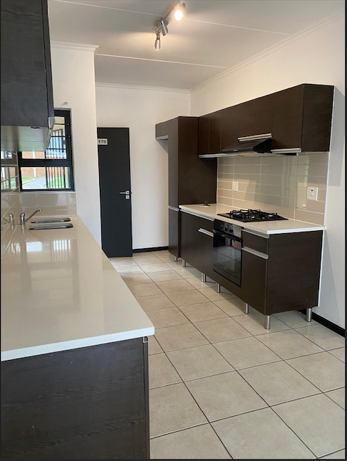 3 Bedroom Property for Sale in Greenstone Gate Gauteng