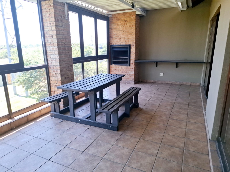 2 Bedroom Property for Sale in Carlswald North Estate Gauteng