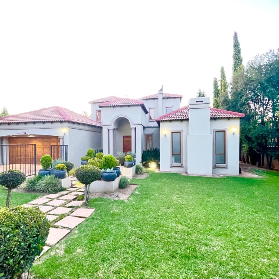 4 Bedroom Property for Sale in Ruimsig A H Gauteng