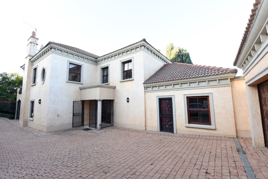 To Let 3 Bedroom Property for Rent in Atholl Gauteng