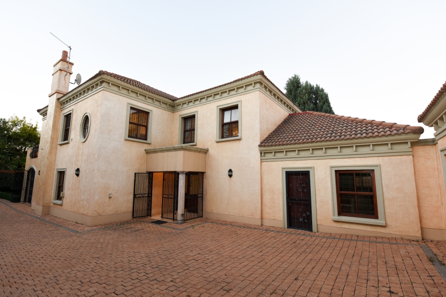 To Let 3 Bedroom Property for Rent in Atholl Gauteng