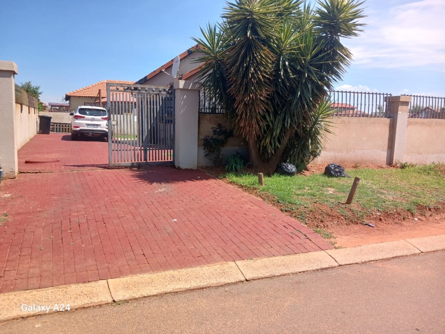 3 Bedroom Property for Sale in Dawn Park Gauteng