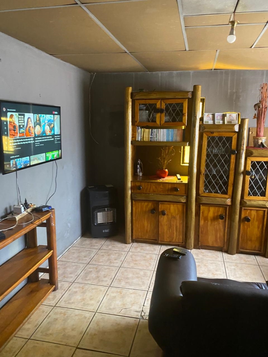 2 Bedroom Property for Sale in Siluma View Gauteng