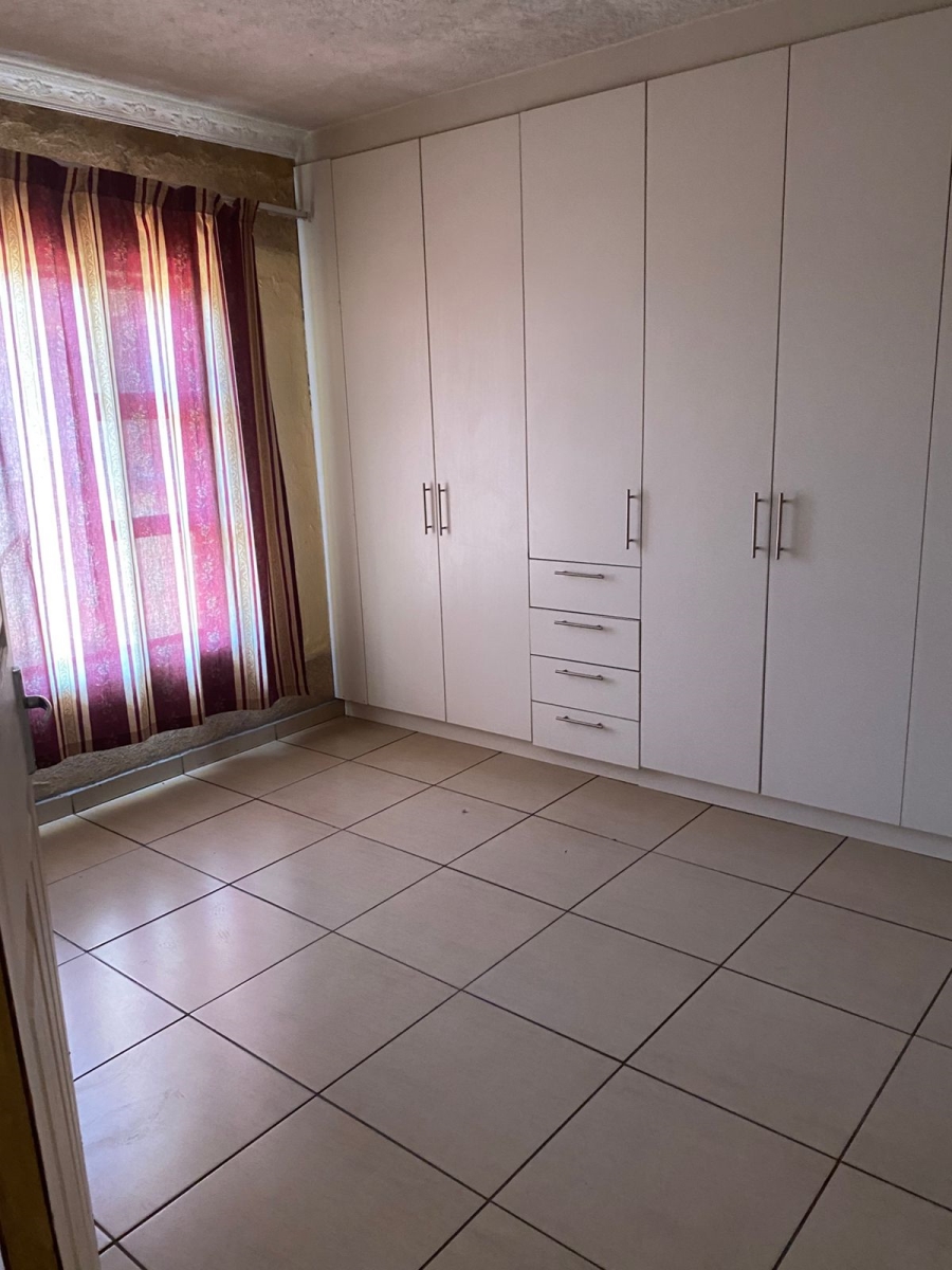 2 Bedroom Property for Sale in Credi Gauteng