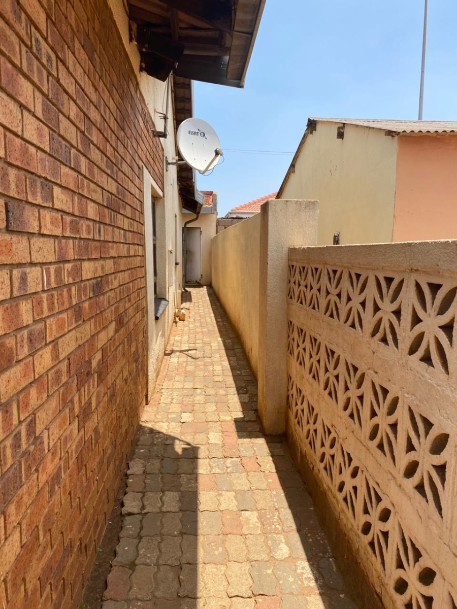 2 Bedroom Property for Sale in Credi Gauteng