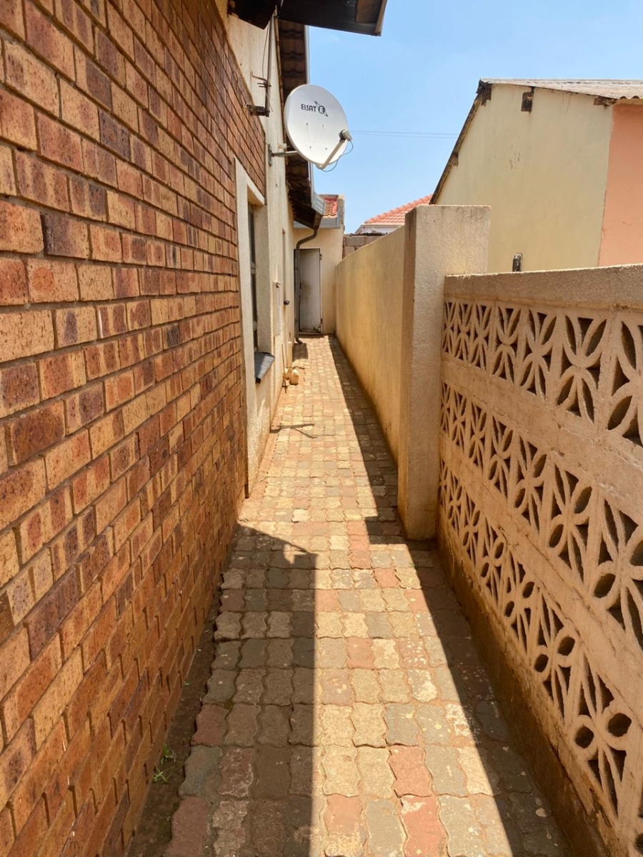 2 Bedroom Property for Sale in Credi Gauteng