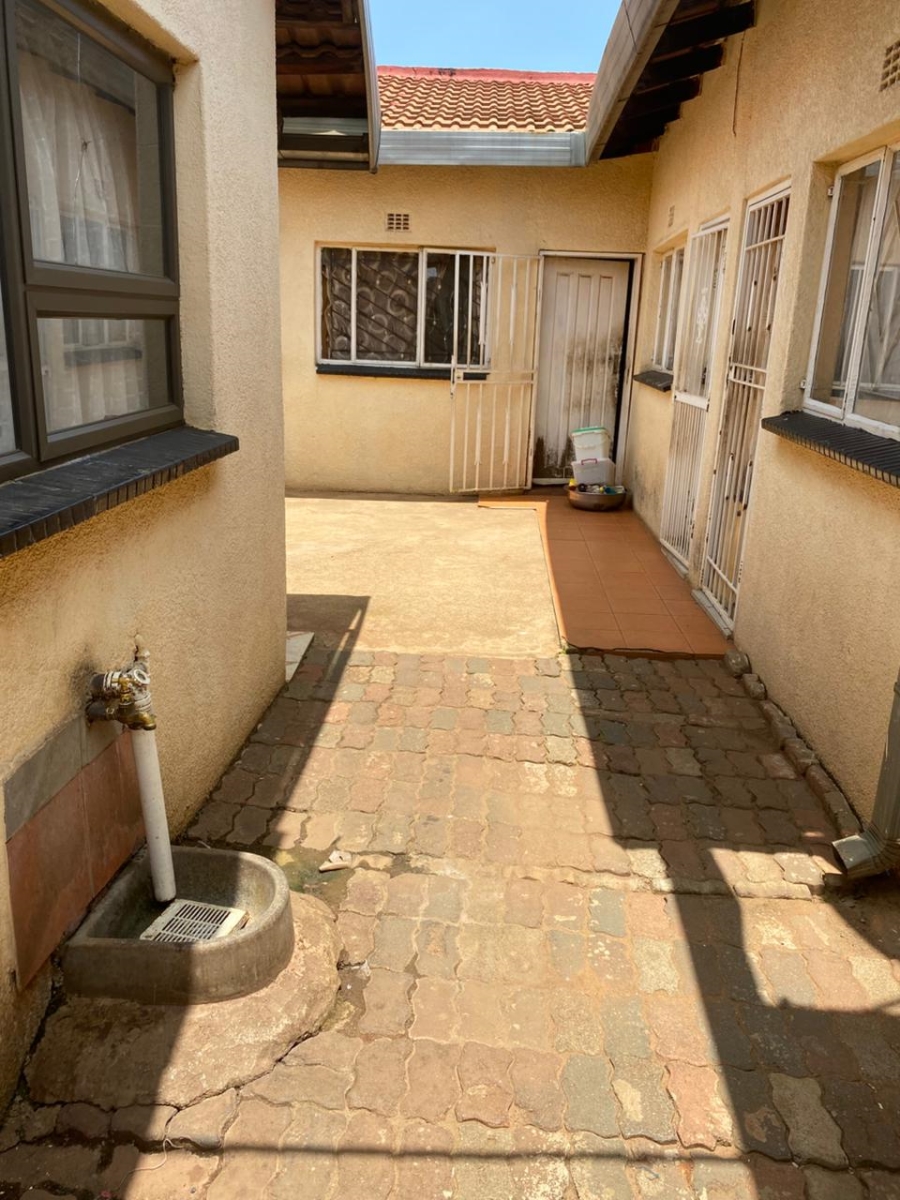 2 Bedroom Property for Sale in Credi Gauteng