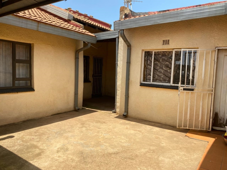 2 Bedroom Property for Sale in Credi Gauteng